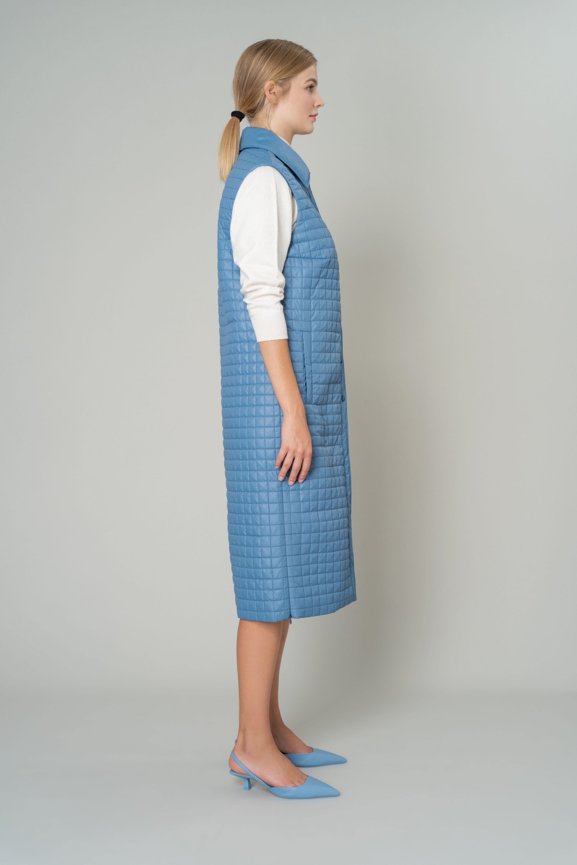 Жилет  женский  плащевой утепленный 4-12033-1