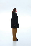 ПАЛЬТО ЖЕНСКОЕ ИЗ ИСКУССТВЕННОГО МЕХА 9-1978. Фото 4.