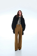 ПАЛЬТО ЖЕНСКОЕ ИЗ ИСКУССТВЕННОГО МЕХА 9-1978. Фото 3.